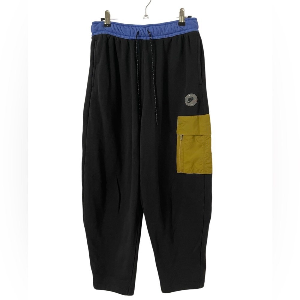 Black Nike Women's Sports Utility Fleece Cargo Pants